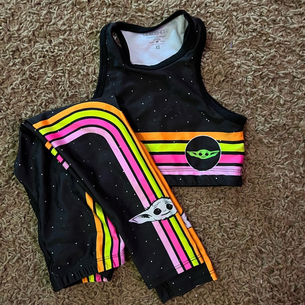 Goldsheep Youth XS “Baby Yoda” sports bra and leggings